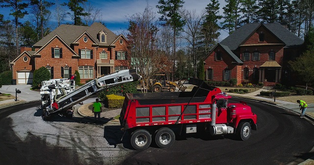 Dunwoody paving crew in culdesac