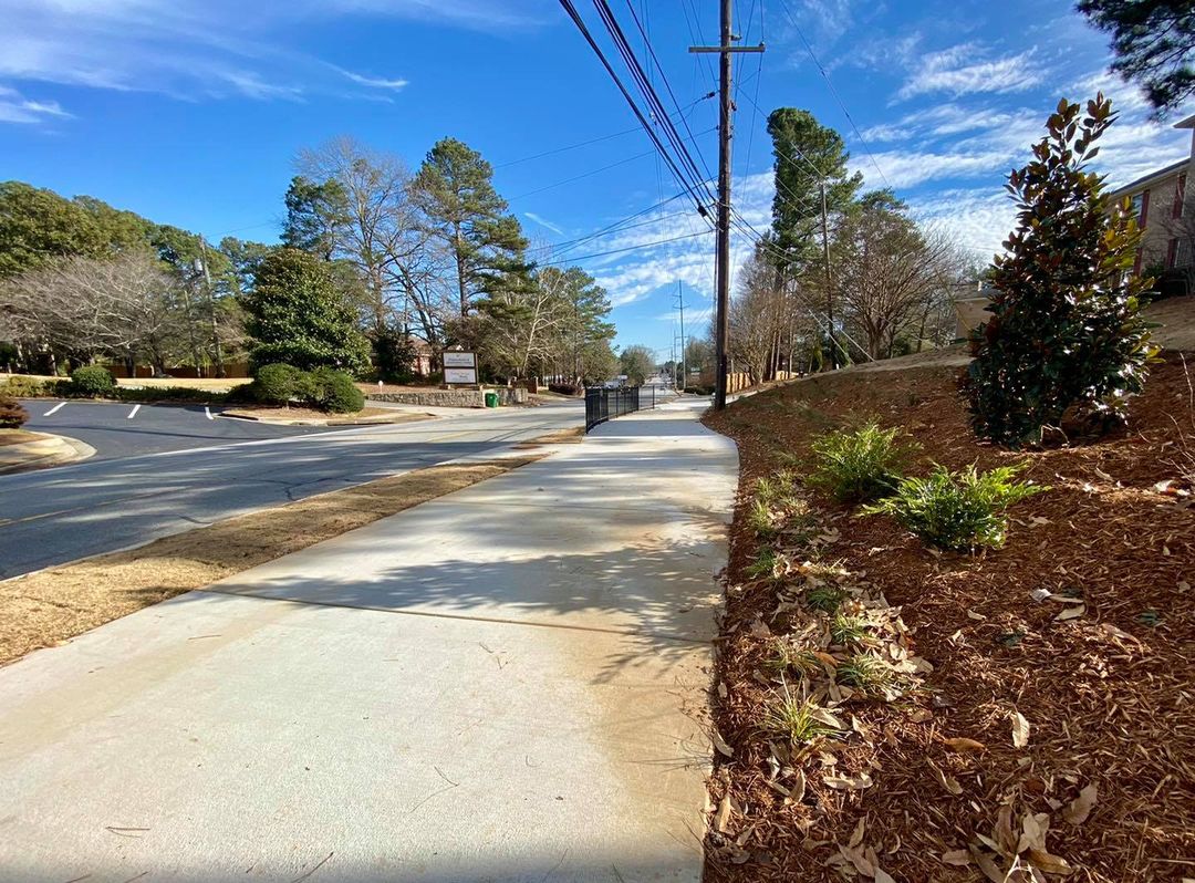 Shallowford path at Chamblee Dunwoody Road